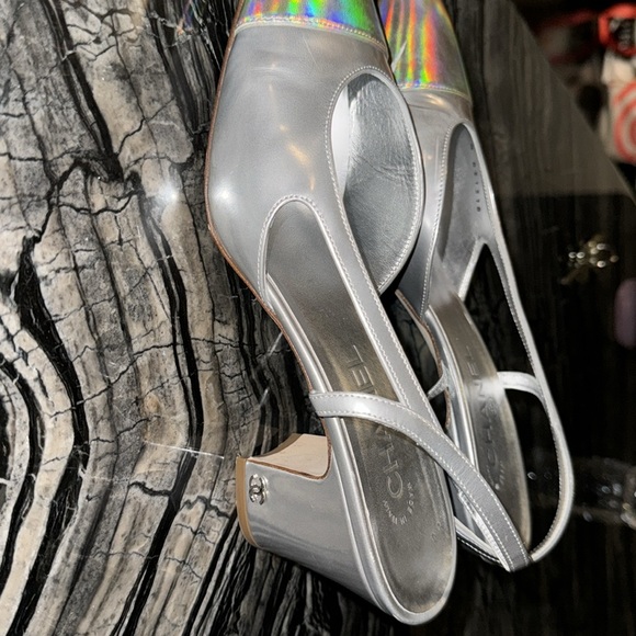 CHANEL Silver Slingback Heels with Holographic Cap Toe - Picture 7 of 8